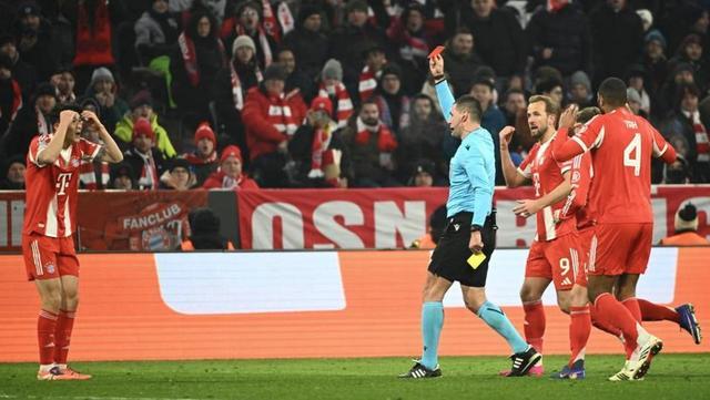 开云体育app-金玟哉谈红牌：我确实拉拽了对手，这是一次犯规